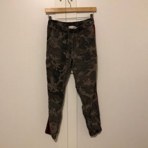 Vintage Havana Camo joggers Size S